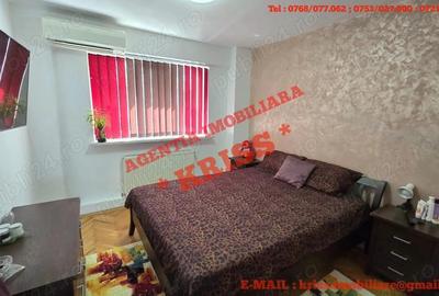 Apartament cu 4 camere decomandat în Central - 3