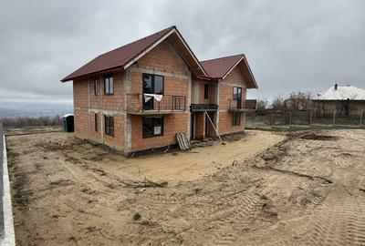 Duplex cu 4 camere cu Teren 386.5 Mp în Feleacu - 1