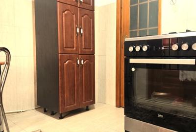 Apartament 3 camere in Tecuci ,suprafata 77 m ..decomandat..etaj 1 - 6