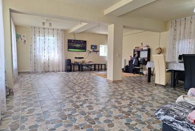 Casă cu 4 camere cu Teren 1325 Mp în Belciugatele - 2