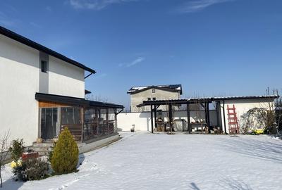 Casă cu 4 camere în Central - 2