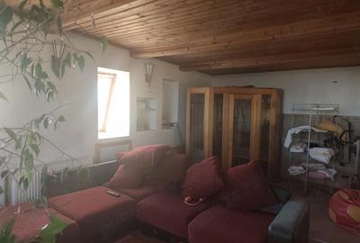 Casă cu 5 camere cu Teren 875 Mp în Ciolpani - 4