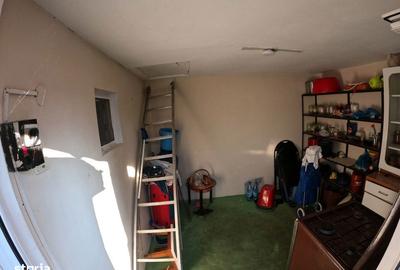 Casă cu 4 camere cu Canalizare în Central - 14