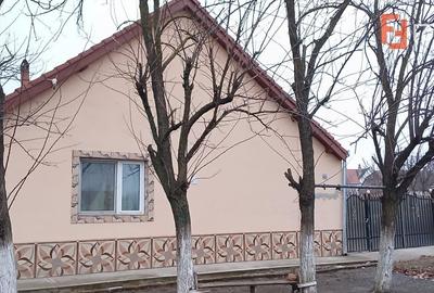 Casă individuală cu 3 camere cu Canalizare în Gottlob - 1