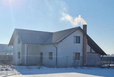 Casă cu 2 camere cu Teren 437 Mp în Horia - 9
