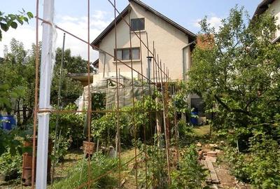 Casă cu 5 camere în Bartolomeu