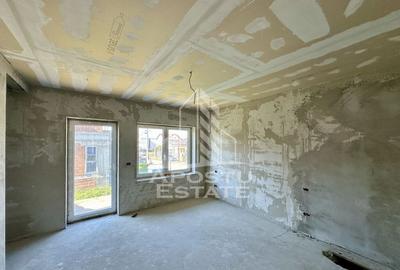 Casă cu 4 camere cu Teren 316 Mp în Dumbrăvița