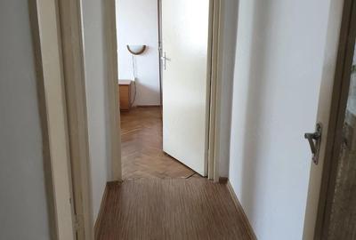 Apartament cu 3 camere semidecomandat în Dacia - 3