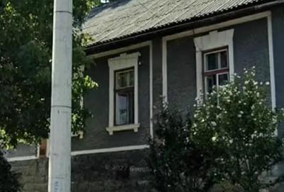 Casă cu 3 camere cu Teren 300 Mp în Central - 4