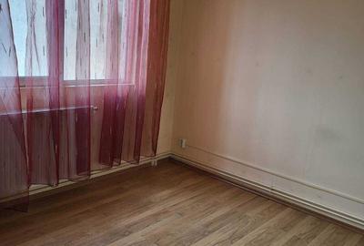 Apartament 3 camere Garii,etajul 1,2 balcoane,liber,115000 Euro - 1