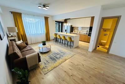 Apartament cu 3 camere decomandat, mobilat în Băneasa