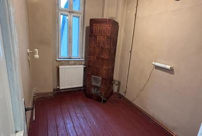 Vanzare apartament cinci camere vila D+P+2 Medicina Cotroceni - 15