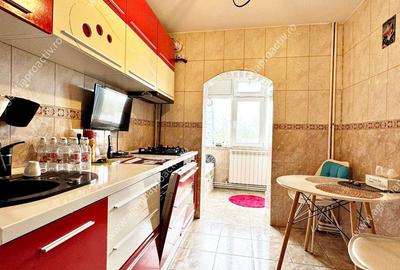 Apartament cu 3 camere decomandat în Țiglina 2 - 3