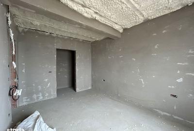 Casă cu 4 camere cu Teren 350 Mp în Central - 11