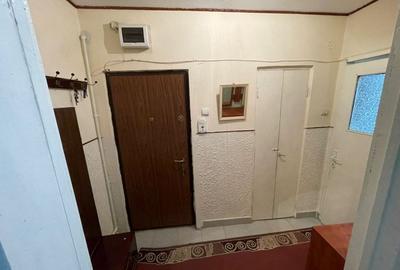 Vanzare apartament 2 camere slobozia zona foarte buna - 6