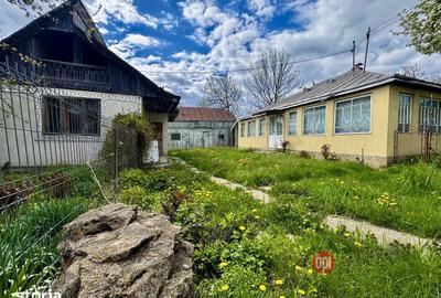 Casă cu 4 camere cu Teren 2600 Mp în Vadu Moldovei - 9