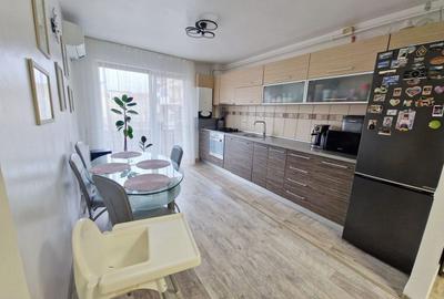 Apartament cu 3 camere semidecomandat, mobilat în Florești - 3