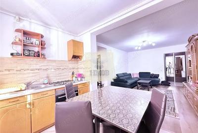 Apartament cu 3 camere, mobilat în Central