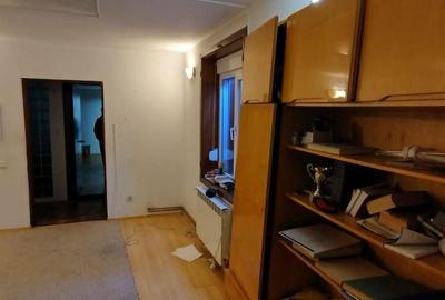 Casă cu 4 camere în Central - 11