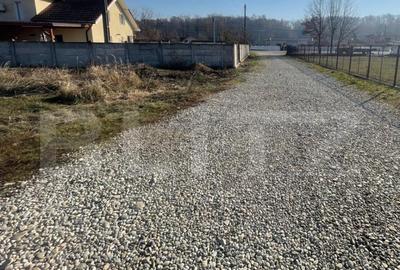 Teren de 2450 mp, în Debarcader