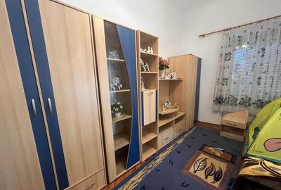 Apartament cu 3 camere semidecomandat în Boul Roșu - 1