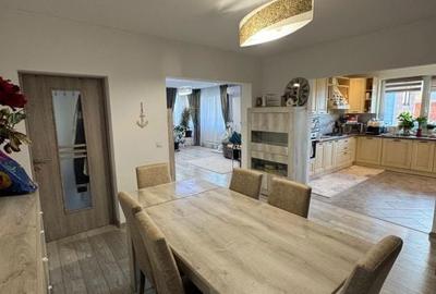 Casă cu 7 camere cu Teren 670 Mp în Recea - 12