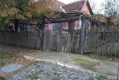 Casă cu 3 camere în Central - 1