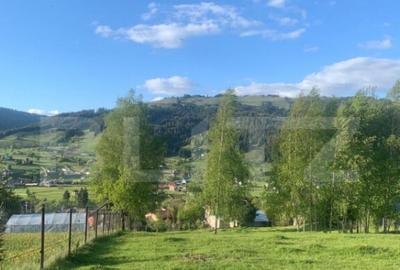 Teren de 2000 mp, în Central - 8