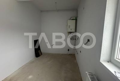 Apartament cu 3 camere decomandat în Turnișor - 6