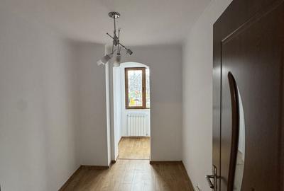 Apartament cu 3 camere decomandat în Central - 3