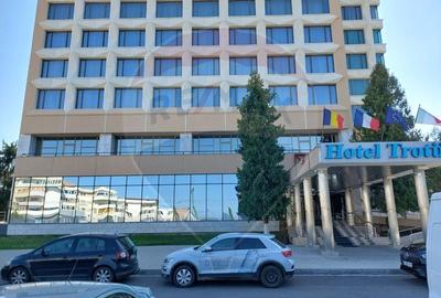 Spatiu comercial  de inchiriat in zona centrala a mun Onesti