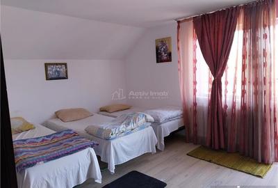 Casă cu 10 camere cu Teren 300 Mp în Vulcan - 7