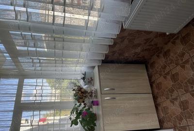 Vand apartament 2 camere, etaj 3 - 5