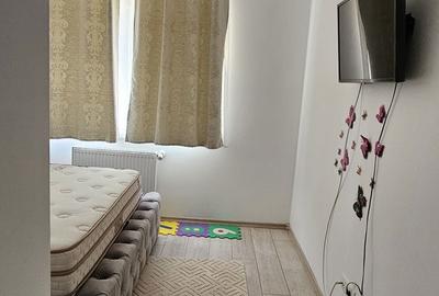 Apartament cu 2 camere semidecomandat în Tractorul - 3