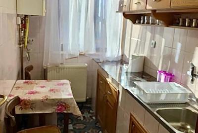 Vand apartament 2 camere, micro 3, etaj 2 - 5