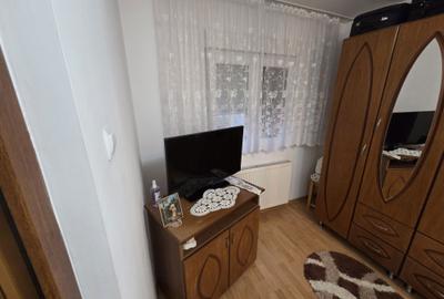 Apartament cu 3 camere semidecomandat în Central - 2