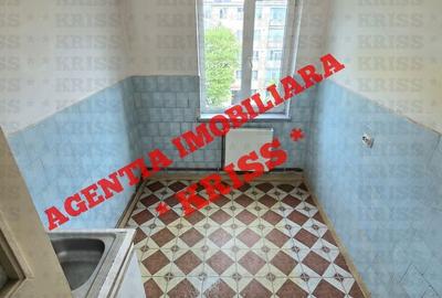 Apartament cu 3 camere semidecomandat în Trivale - 7