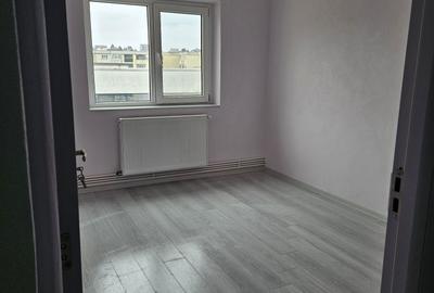 Apartament cu 3 camere decomandat în Geamăna - 6
