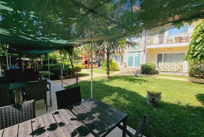 Casă individuală cu 12 camere cu Canalizare în Central - 4