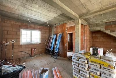 Duplex cu 3 camere cu Canalizare în Moșnița Nouă - 2