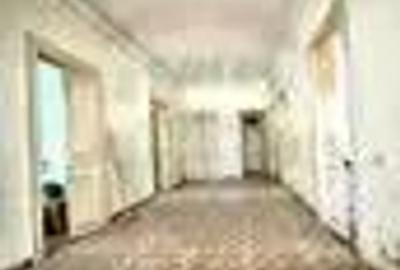 Casa de vanzare in zona ultracentrala si 736mp teren Constanta - 2