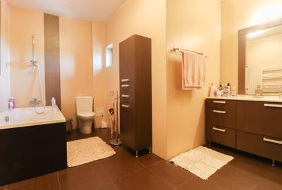 Casa Genas – o proprietate cum rar vezi – - 48