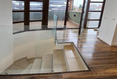 Casa de vanzare malul lacului Baneasa str. Garlei - 11