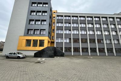 Cladire de vanzare D+P+4 cu 4670mp utili si curte 3650mp la 1280euro/mp - 2