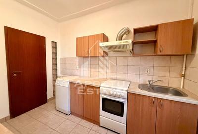 Garsonieră decomandată, mobilată în Olimpia-Stadion - 3