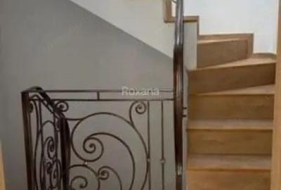 Casă cu 6 camere cu Canalizare în Vitan - 1