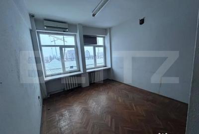Spațiu comercial, de 231 mp, în George Enescu - 8