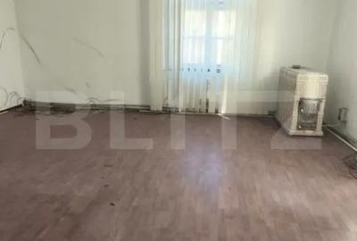 Spațiu comercial, de 1,883 mp, în Central - 9