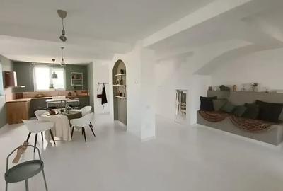 Casă cu 4 camere în Balotești