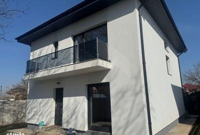 Casă cu 4 camere în Tunari